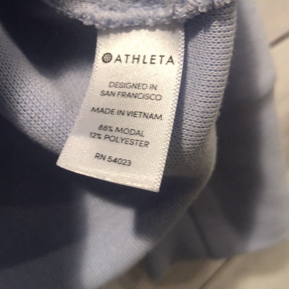 Athleta Serenity Criss Cross Sweatshirt-size Medium - Picture 5 of 8